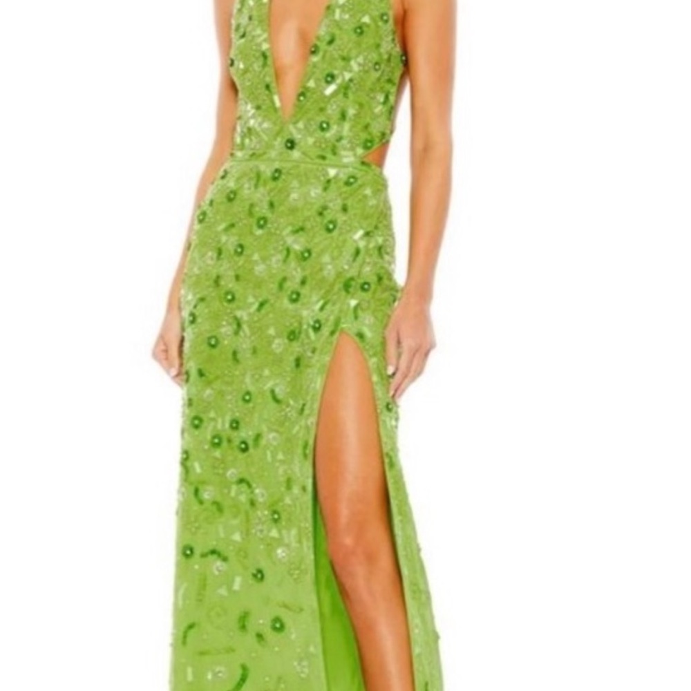 Beautiful Mac Duggal dress. Worn only once and in great condition.